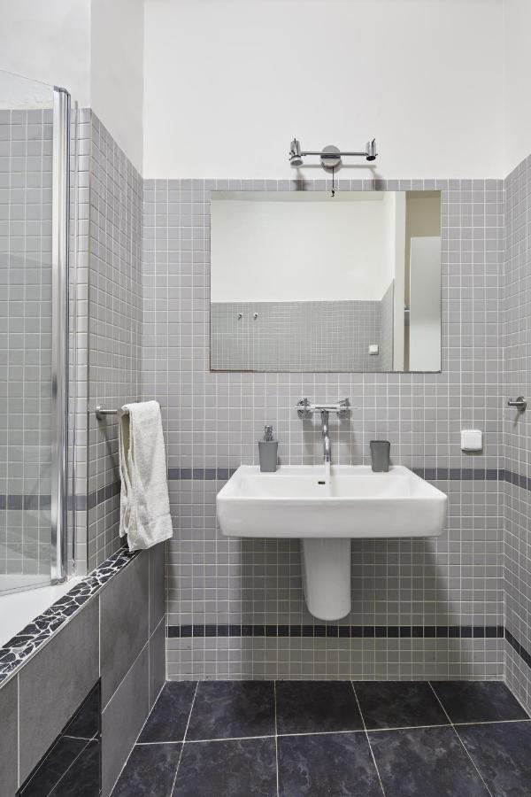 Prague Days - Modern Apt W Retro Elements - New Town Экстерьер фото